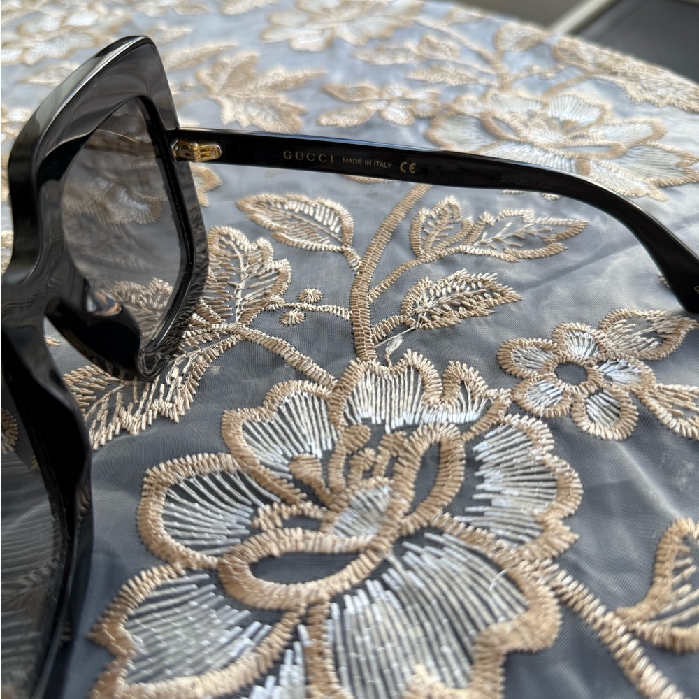 Gucci Sunglassess. Oversized Square Frames With S… - image 2